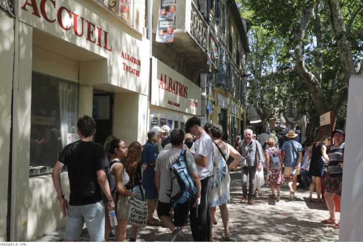 Touristes durant la période estivale
