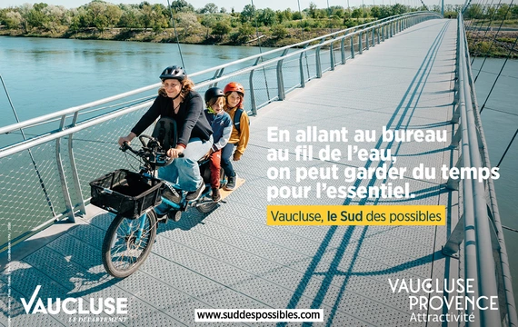 En allant au bureau au fil de l’eau, on peut garder du temps pour l’essentiel.  © O'Brien / Sunmade